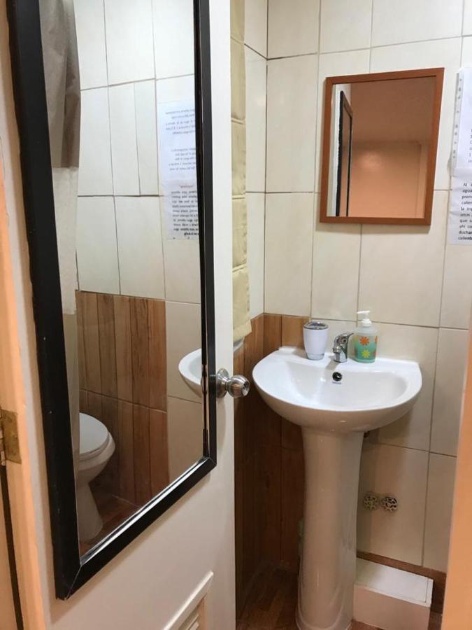 Hostal Las Condes Familiar Santiago del Cile Esterno foto