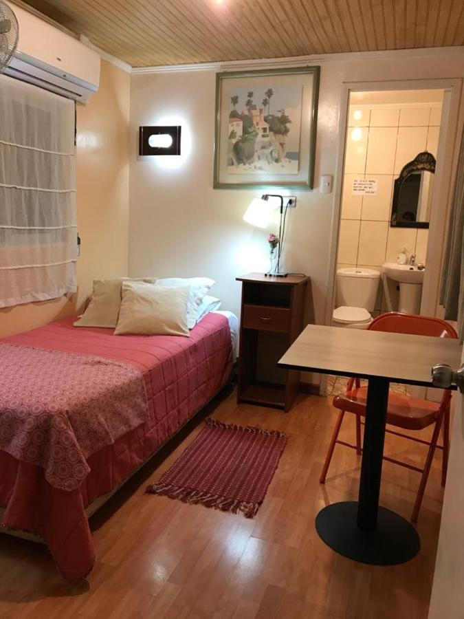 Hostal Las Condes Familiar Santiago del Cile Esterno foto