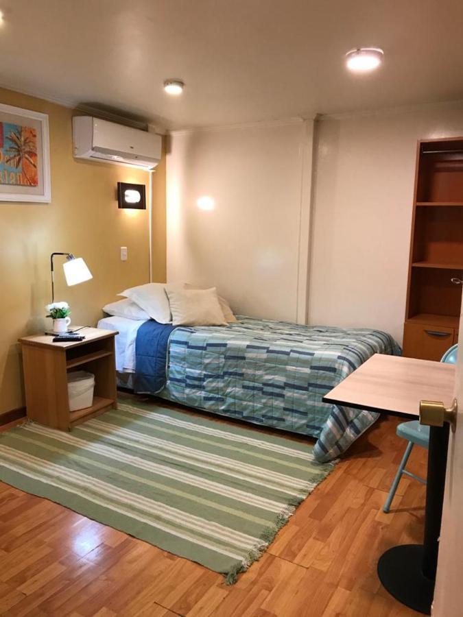 Hostal Las Condes Familiar Santiago del Cile Esterno foto